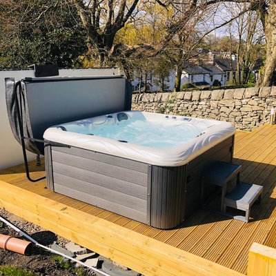 Balboa 6 ท่าน Freestanding Spa Hot Tub อ่างน้ำวนอ่างน้ำพุร้อน